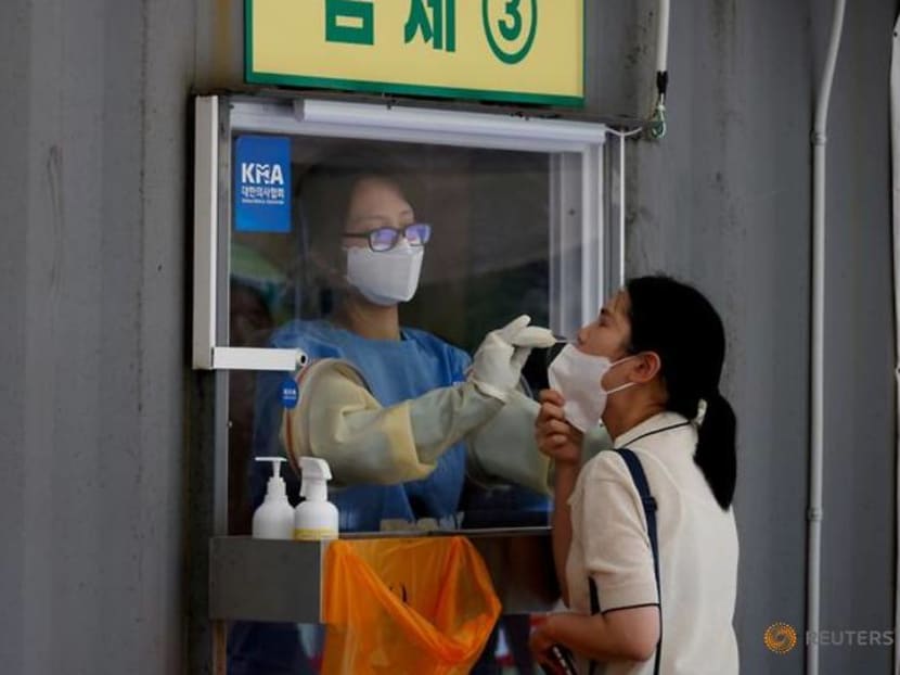 'Recovery bus' provides cool relief for S Korea's COVID-19 testers 'Recovery bus' provides cool relief for S Korea's COVID-19 testers