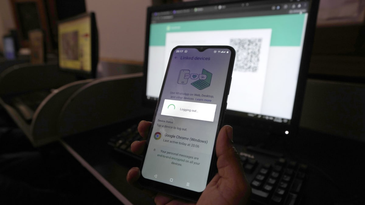 Pakistanis in tech sector struggle to work amid unreliable internet connectivity