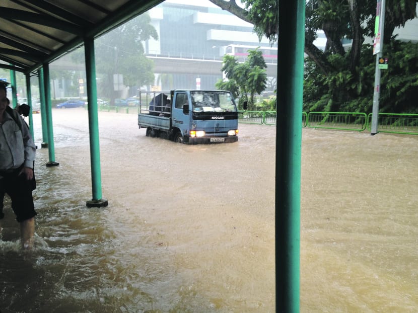 Floods hit western Singapore