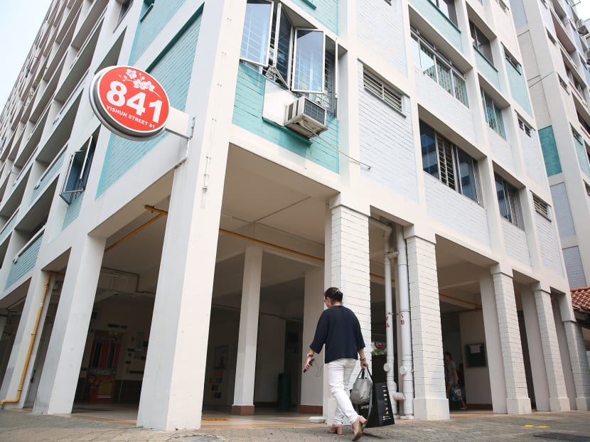 Retiree Lee Thian Hock, 68, said that the surveillance cameras installed around Block 841 on Yishun Street 81 were of no use. Litter that he sees in the lift could be left there for up to four days.