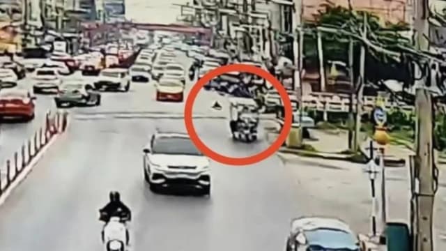 越南老妇从嘟嘟车摔下身亡 泰国司机事后自首称不知情 