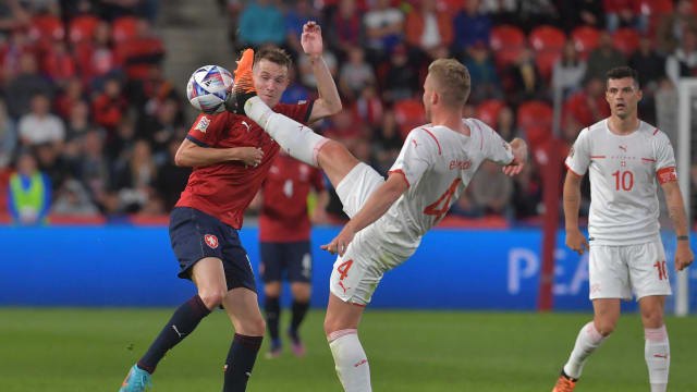欧洲国家足球联赛：捷克以2比1打败瑞士