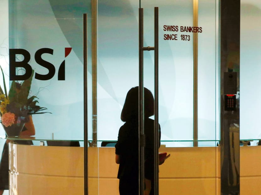 Singapore shows spine in bank shutdown Singapore shows spine in bank shutdown