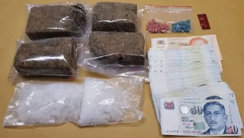 CNB berkas 4 suspek, rampas pelbagai dadah bernilai S$45,000