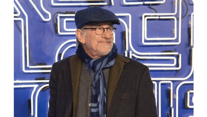 Steven Spielberg pays tribute to Kirk Douglas