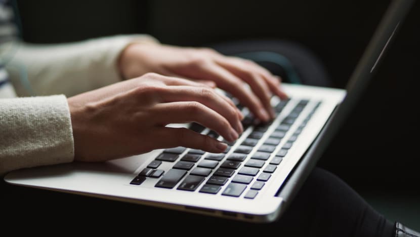 20230927 unsplash computer