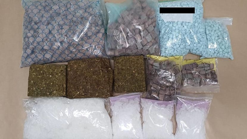 3kg of heroin, 3,000 Ecstasy tablets seized in drug bust: CNB 3kg of heroin, 3,000 Ecstasy tablets seized in drug bust: CNB