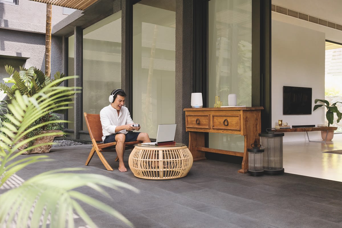 Singapore's first customised broadband service that offers fuss-free connections on every level Singapore's first customised broadband service that offers fuss-free connections on every level