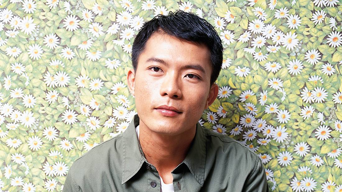 Ukraine-Based Ex Mediacorp Star Ix Shen Has No Plans To Leave Kyiv After Russia’s Invasion As He Wants To Stay & “Help In Any Way” He Can Ukraine-Based Ex Mediacorp Star Ix Shen Has No Plans To Leave Kyiv After Russia’s Invasion As He Wants To Stay & “Help In Any Way” He Can
