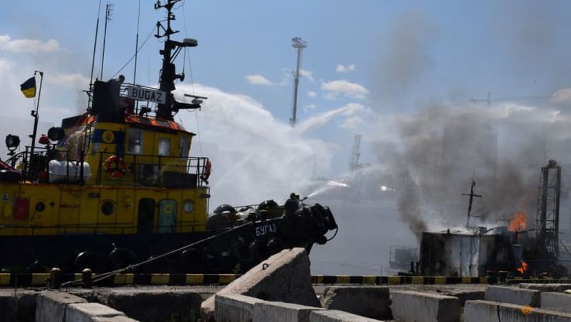 Ukraine works to resume grain exports despite Russian strike on Odesa Ukraine works to resume grain exports despite Russian strike on Odesa