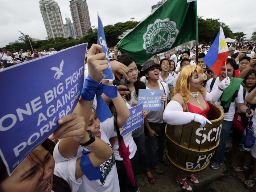 Gallery Tens of thousands of Filipinos protest ‘pork barrel’ funds TODAY