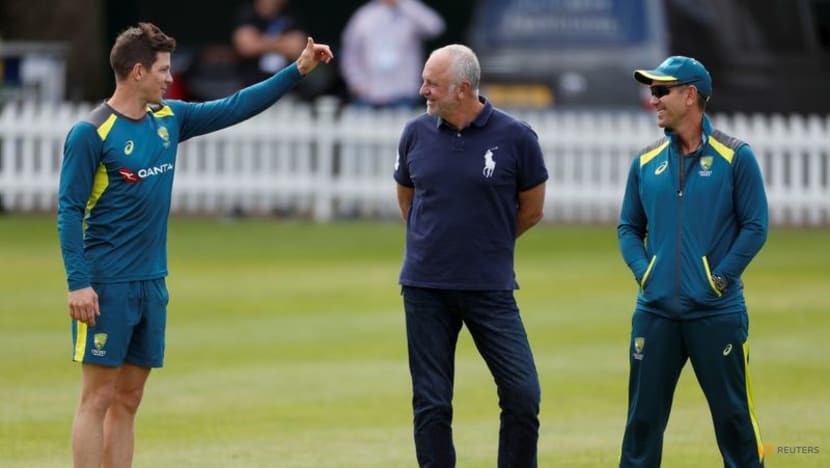 Cricket-Paine backs Langer as Australia coach after 'robust' discussions Cricket-Paine backs Langer as Australia coach after 'robust' discussions