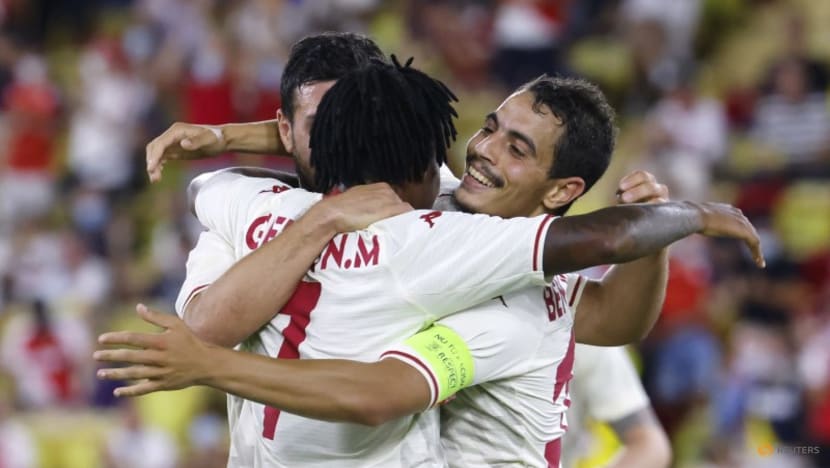 Soccer-Monaco, PSV and Benfica reach Champions League playoff round Soccer-Monaco, PSV and Benfica reach Champions League playoff round