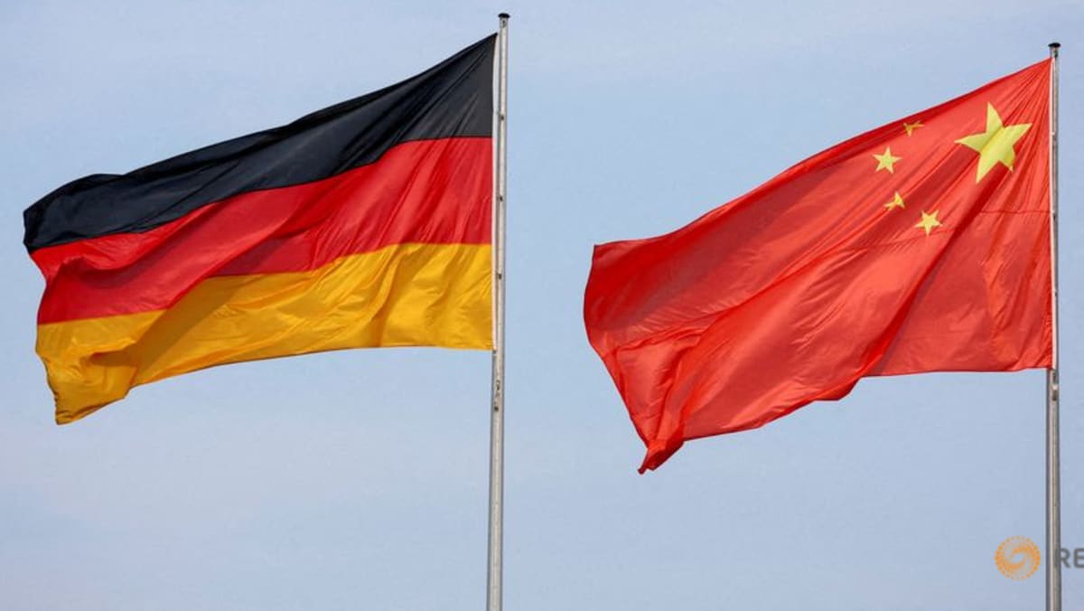 Assistent eines rechtsextremen deutschen Politikers wegen Spionage für China verhaftet