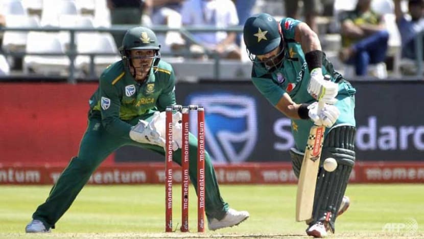 Cricket: De Kock assault sinks Pakistan in series decider Cricket: De Kock assault sinks Pakistan in series decider