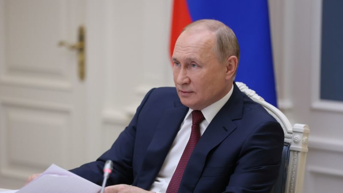 Putin memberi pemerintah waktu seminggu untuk mempersiapkan rencana aksi Omicron