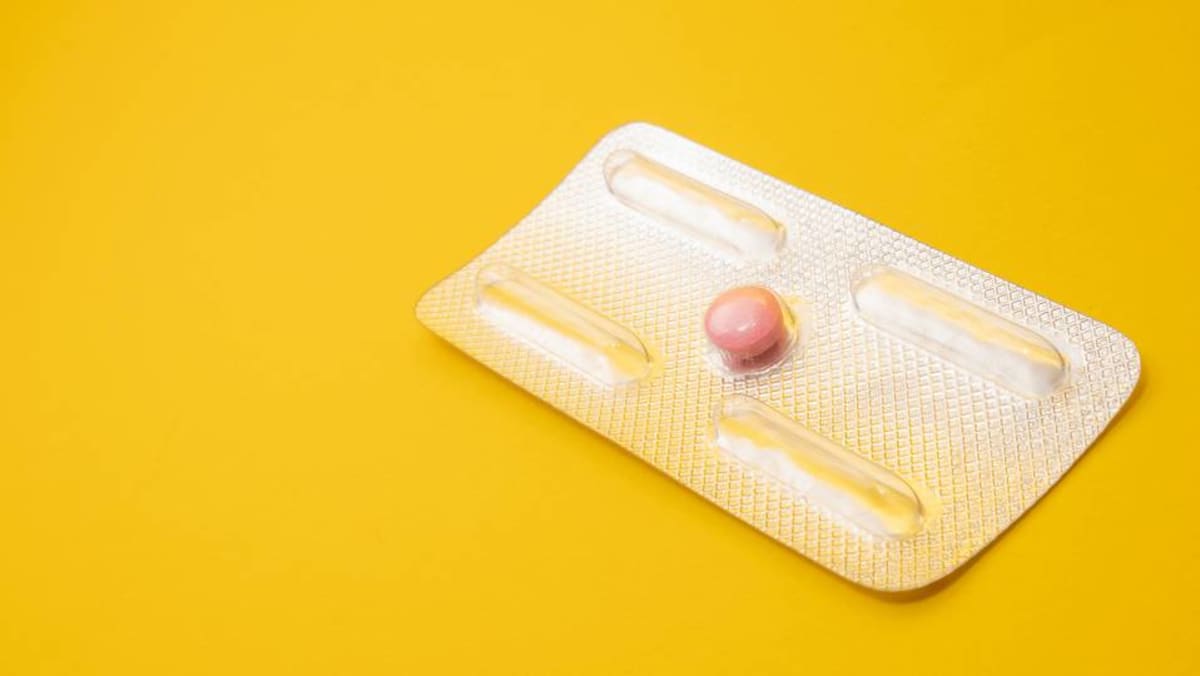 Seorang pria didenda karena menjual produk kesehatan yang tidak terdaftar termasuk pil dan lebih dari 40.000 kondom