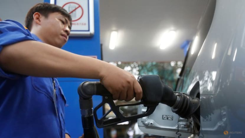 Vietnam plans to cut MFN tariff on gasoline to fight inflation Vietnam plans to cut MFN tariff on gasoline to fight inflation