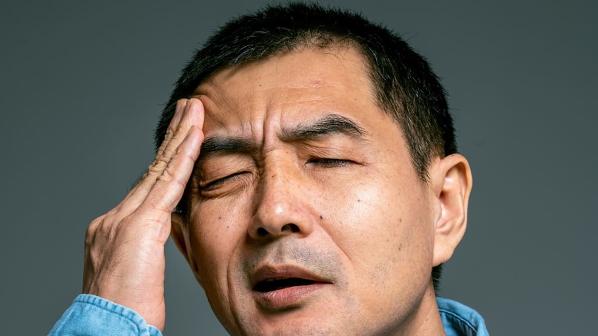 do-you-get-a-headache-after-eating-carbs-and-sugar-experts-explain-why
