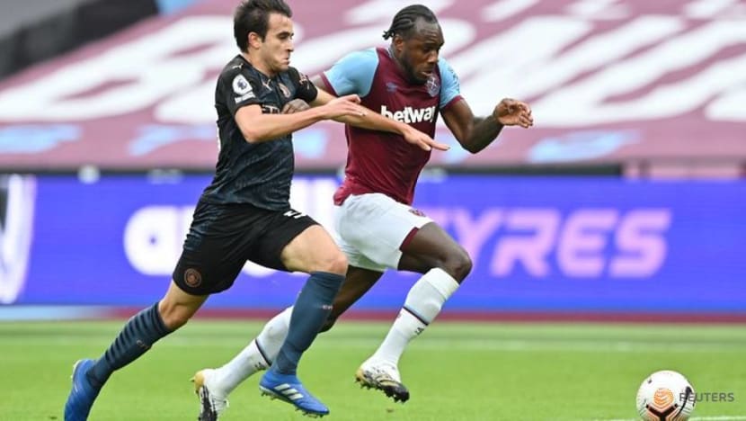 Koeman expects Eric Garcia to join Barca but says squad still thin Koeman expects Eric Garcia to join Barca but says squad still thin
