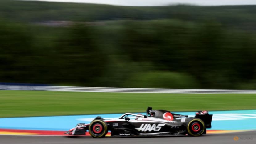 Haas stick with Hulkenberg and Magnussen for 2024