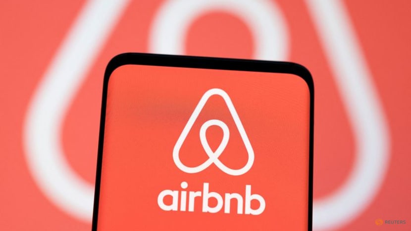 Airbnb's gloomy forecast weighs on hotel, airline stocks Airbnb's gloomy forecast weighs on hotel, airline stocks