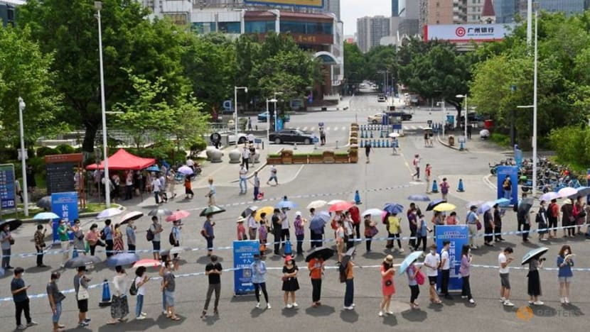 COVID-19 cases surge in China's Guangzhou city, triggering flight cancellations COVID-19 cases surge in China's Guangzhou city, triggering flight cancellations