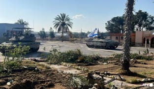 UN official says Israel closure of Gaza crossings 'crippling' aid