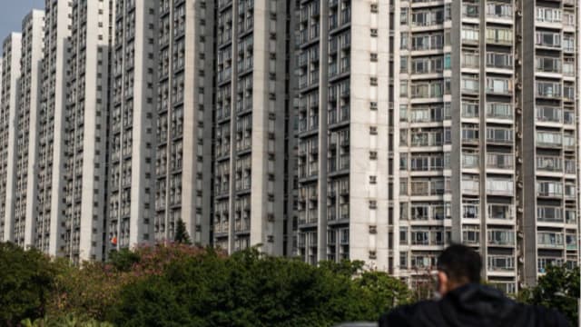 晨光|纸上风云：香港撤楼市降温措施 会否迎购房潮？