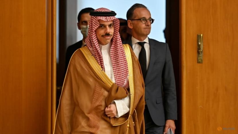 Crisis with Lebanon rooted in Hezbollah dominance: Saudi minister Crisis with Lebanon rooted in Hezbollah dominance: Saudi minister