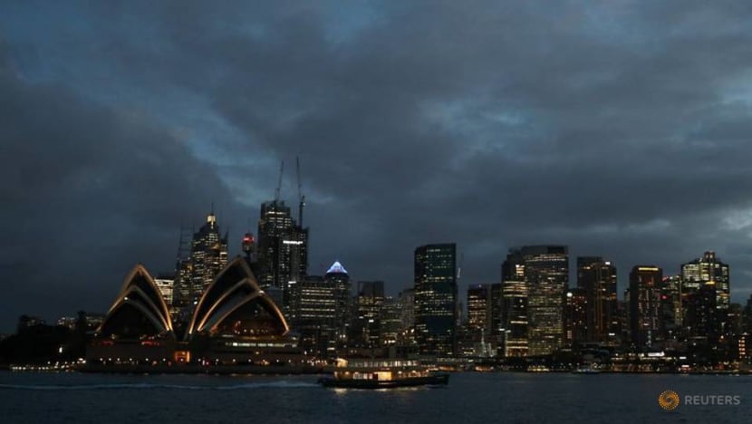 Australia confirms end to longest economic boom as fires, COVID-19 destroy growth Australia confirms end to longest economic boom as fires, COVID-19 destroy growth