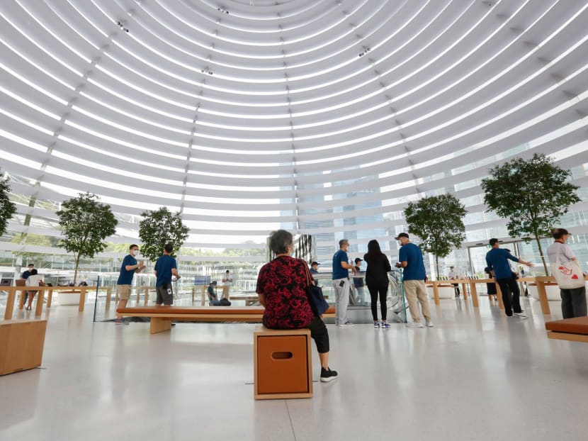 Apple Marina Bay opens on Sept 10 — here's what it's like inside the  world's first floating Apple Store , Digital News - AsiaOne