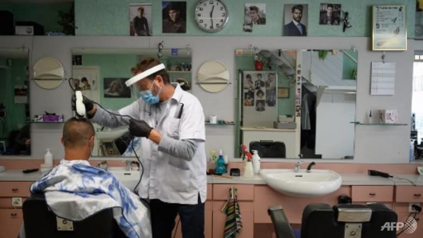 Swiss barbers back in business as COVID-19 restrictions eased Swiss barbers back in business as COVID-19 restrictions eased
