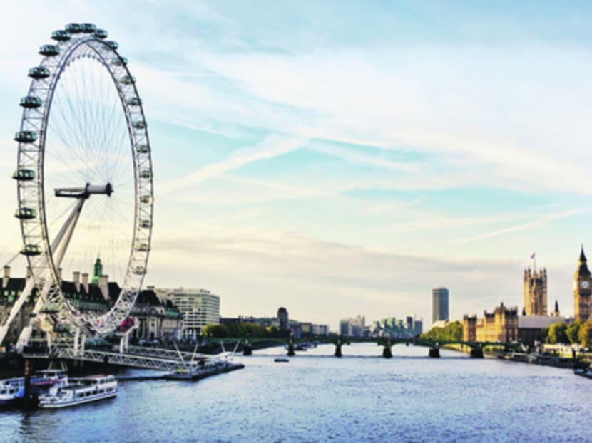 Fly to London with Qatar Airways special fares.