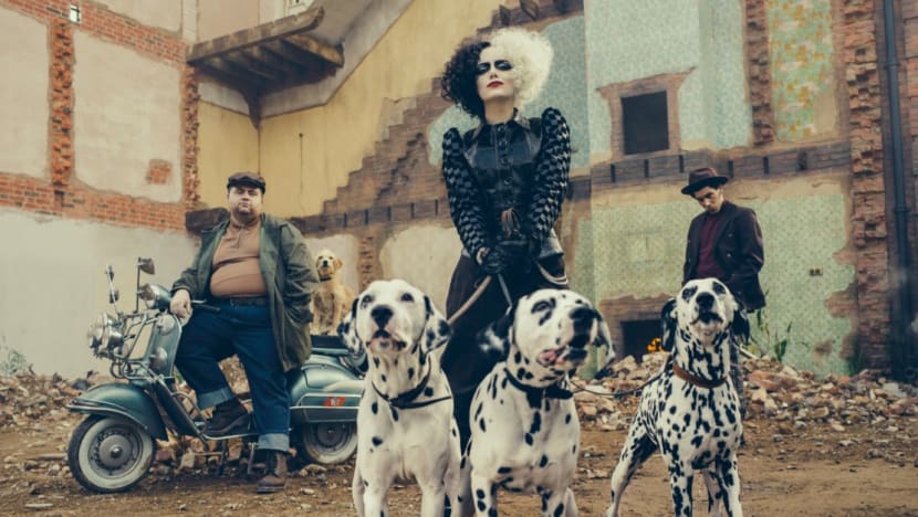 Trailer Watch: Emma Stone Is Stylishly Evil In 101 Dalmatians Prequel Cruella