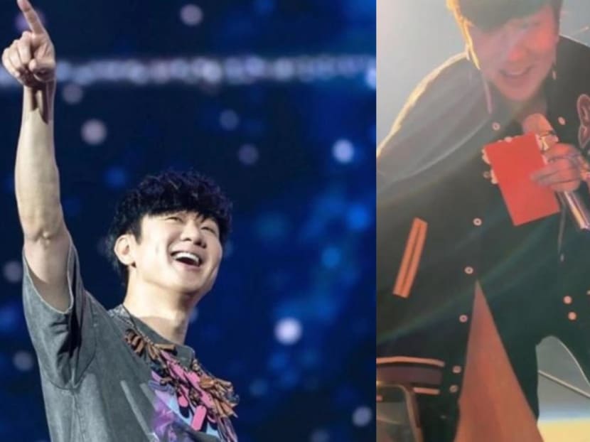 JJ Lin Fan Holds Up Cartier Ring For The Singer To ‘Bless’ At His Concert, JJ Mistook It For A Gift But Has Since Returned It