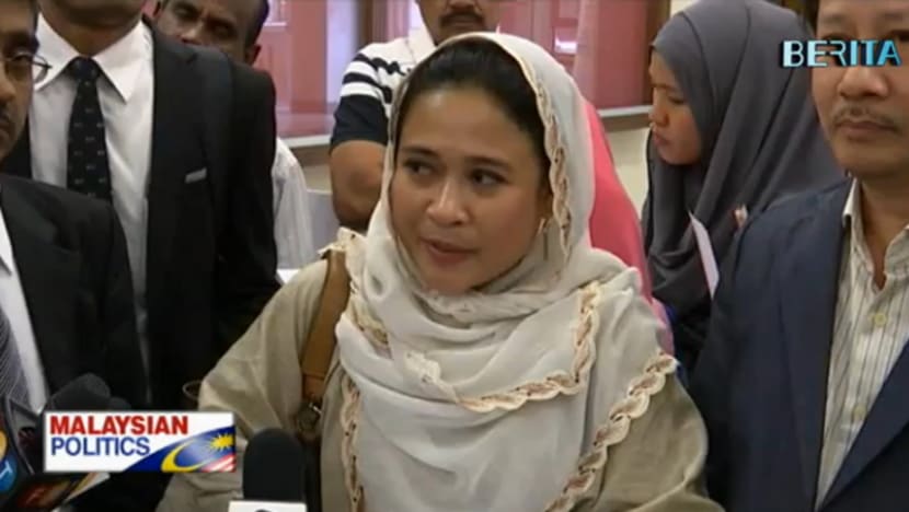 Keahlian anggota UMNO, Anina Saadudin, digugurkan