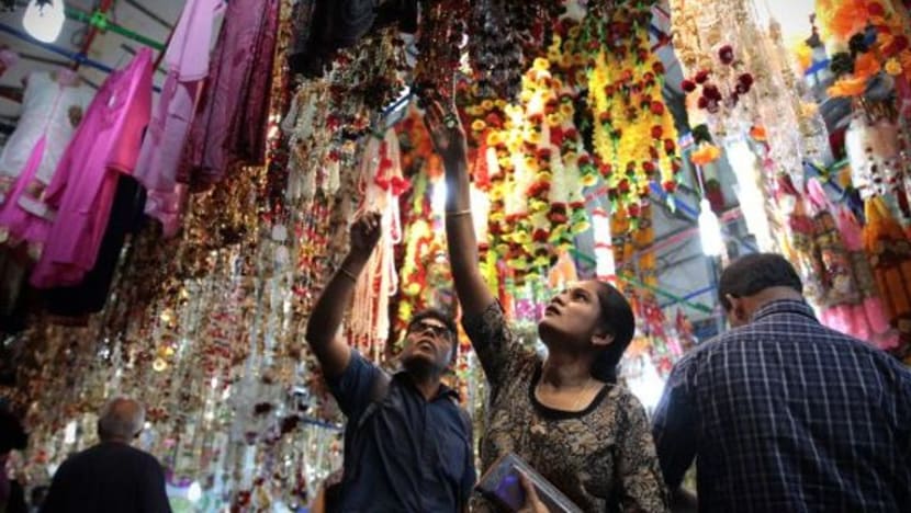 Bazaar, penyalaan lampu Deepavali tarik perhatian pengunjung