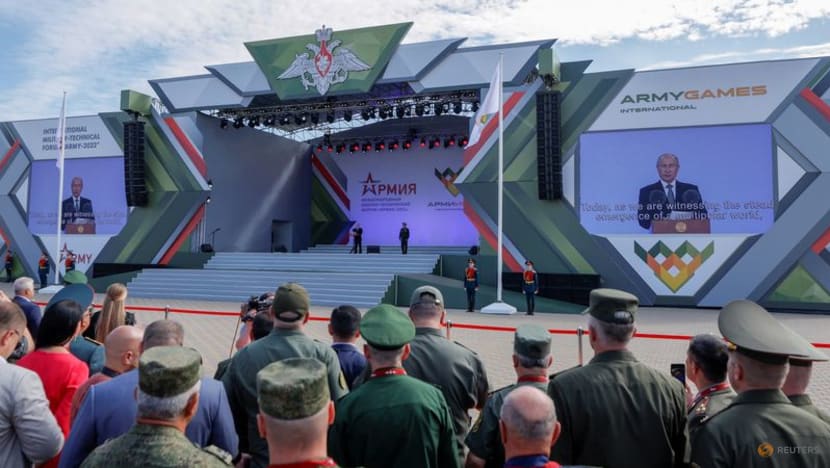 Ignoring Ukraine setbacks, Putin touts 'superior' Russian weapons exports Ignoring Ukraine setbacks, Putin touts 'superior' Russian weapons exports