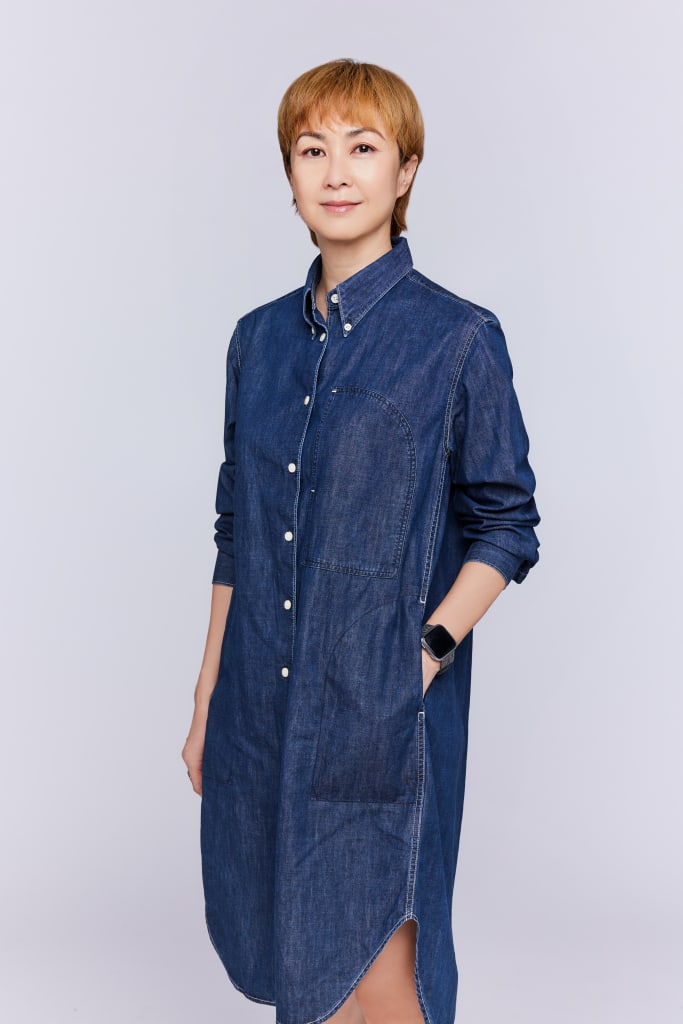 Lim Kar Yee - Senior Executive Producer (Chinese Entertainment Productions) Lim Kar Yee - Senior Executive Producer (Chinese Entertainment Productions)