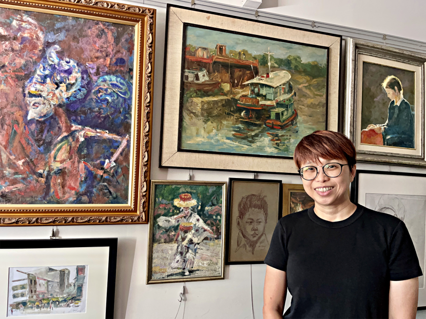 Propelled by her love for her late father, this accountant opened an art gallery for his 1,000 paintings Propelled by her love for her late father, this accountant opened an art gallery for his 1,000 paintings