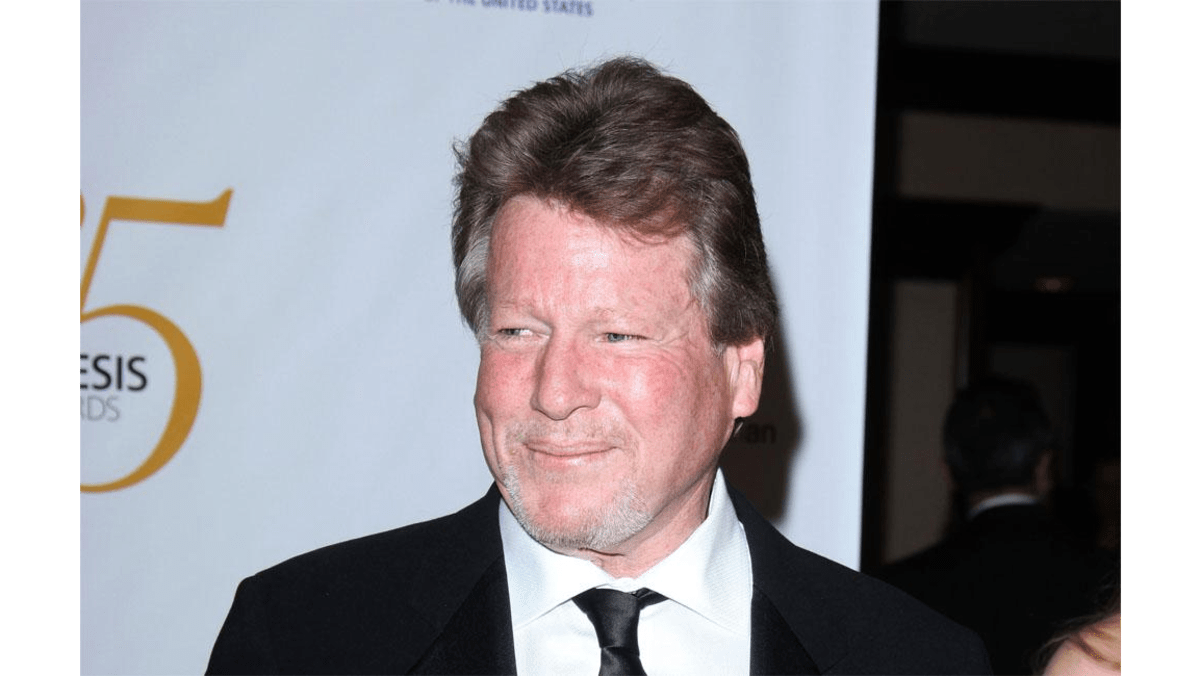 Ryan O'Neal has surgery 8days