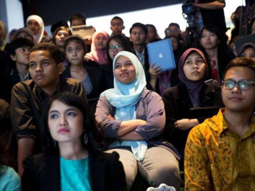 A student placement centre said more students were now considering Australia, New Zealand, and Ireland as alternatives to the US and UK due to the plunge in the value of the Malaysian currency. Photo: Reuters