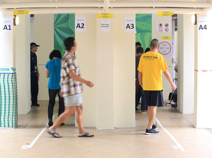 Singaporeans casting their votes on the 2015 General Election. TODAY file photo