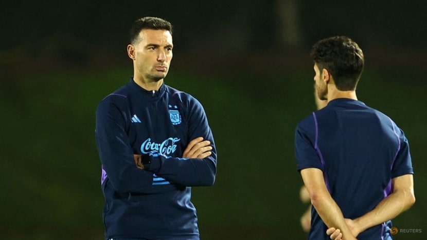The other Lionel, Argentina's Scaloni pits his wits against Van Gaal