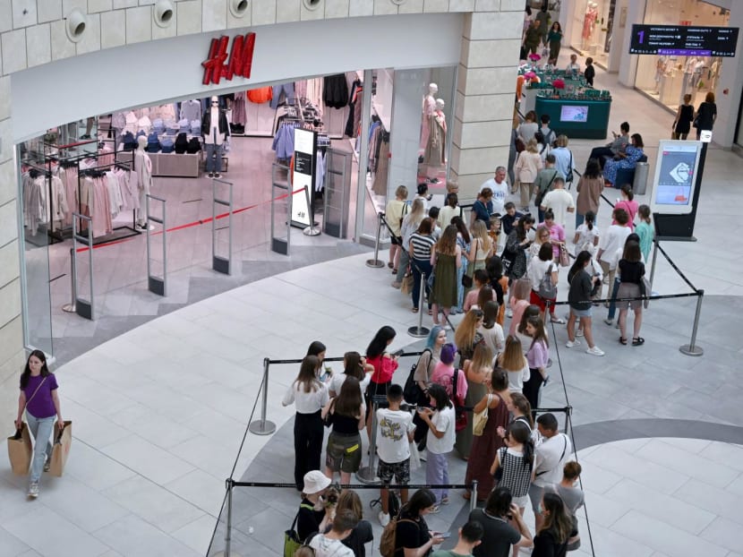 H&M shutters last stores in Russia TODAY