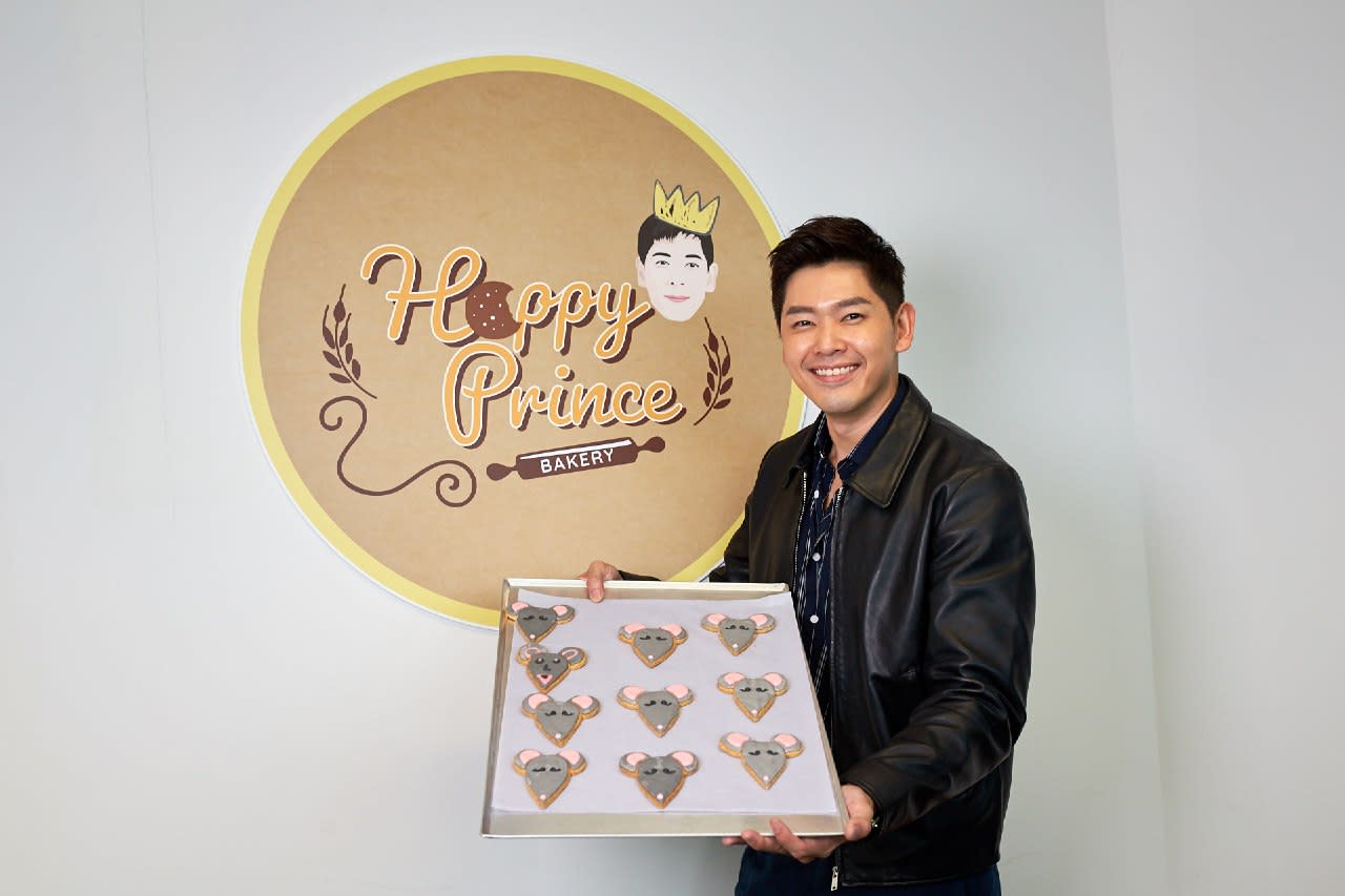 Romeo Tan Once Took His Parents To A Gold Class Theatre And They Slept Throughout The Movie Romeo Tan Once Took His Parents To A Gold Class Theatre And They Slept Throughout The Movie