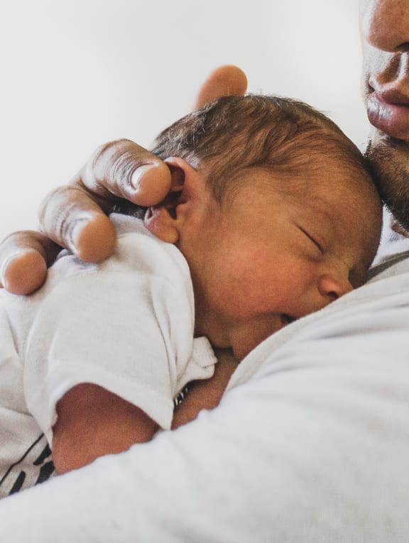 9 companies, including AstraZeneca and H&M, to double paid paternity leave to 4 weeks 9 companies, including AstraZeneca and H&M, to double paid paternity leave to 4 weeks