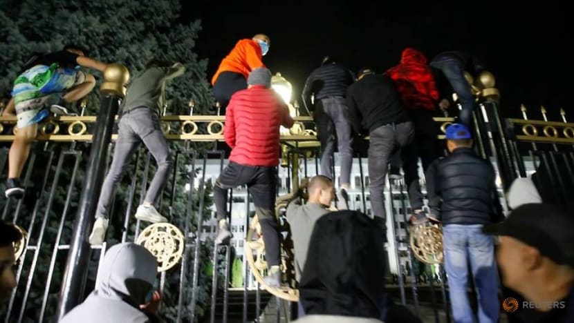 Kyrgyzstan on edge of chaos after opposition storms government buildings Kyrgyzstan on edge of chaos after opposition storms government buildings