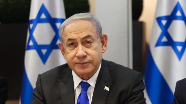 以色列总理内坦亚胡入院动疝气手术